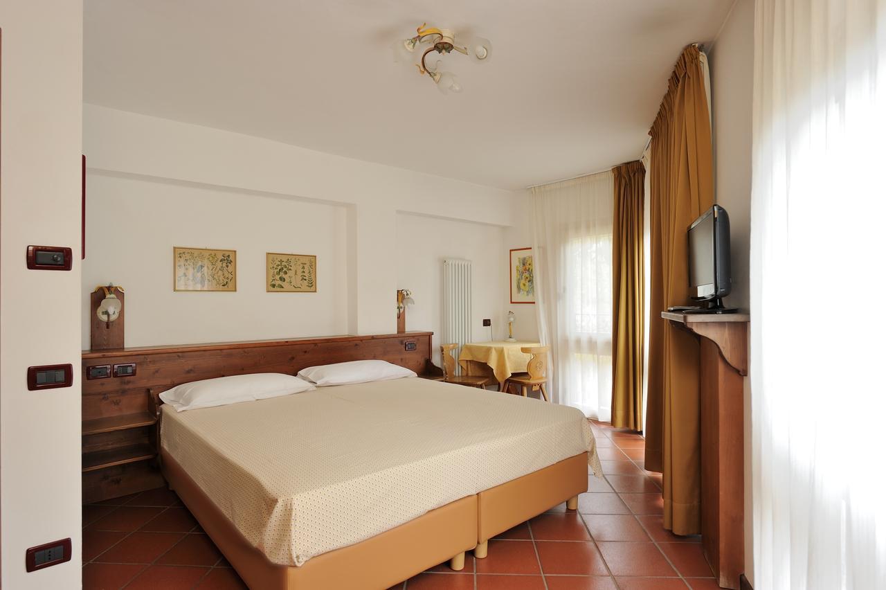 Aparthotel Chalet Dei Pini *